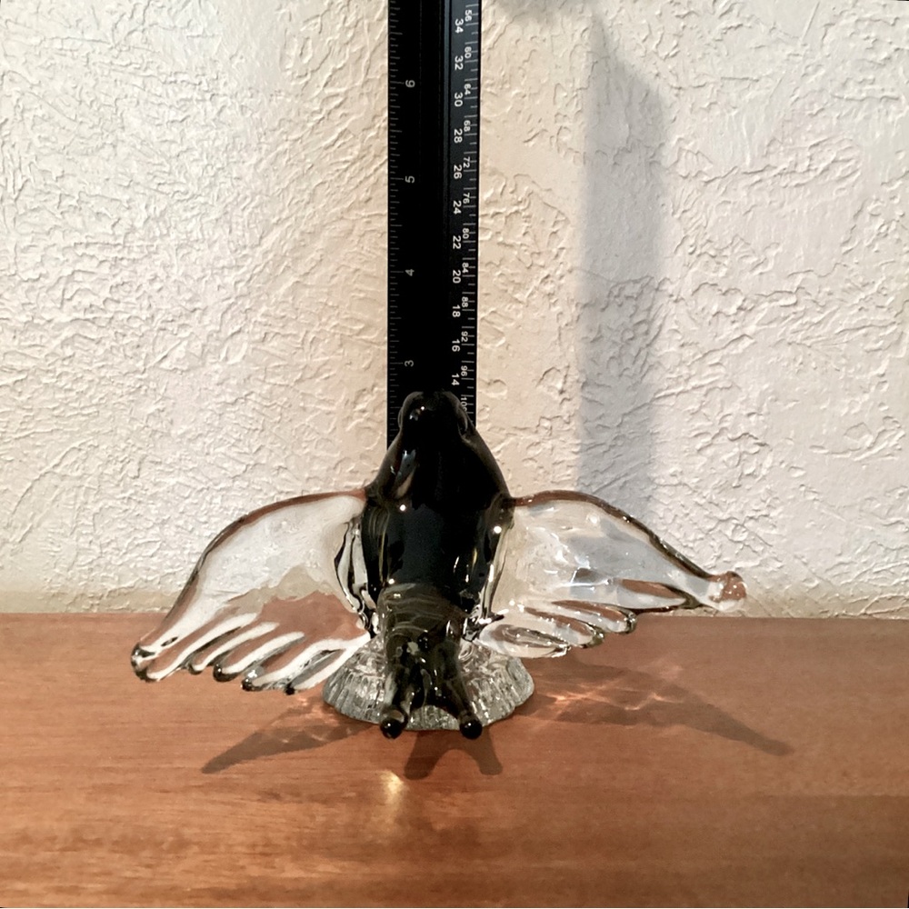 Murano Style Tree Swallow Bird Figurine Taking Flight Clear And Green Art Glass - Picture 14 of 16